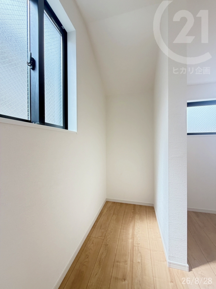  �m��5.2���̎��[�X�y�[�X