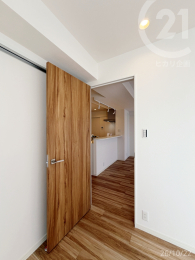  �m����6.8��
