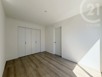  �m��6.37��