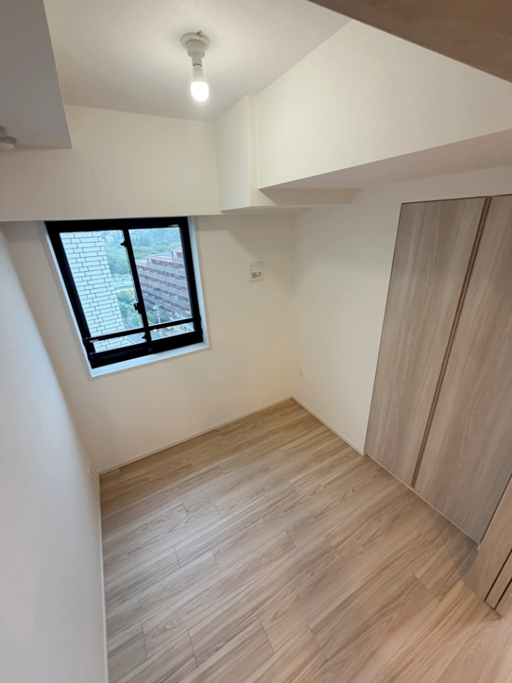  �m��2.8��