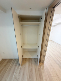  �m��2.8���F���[